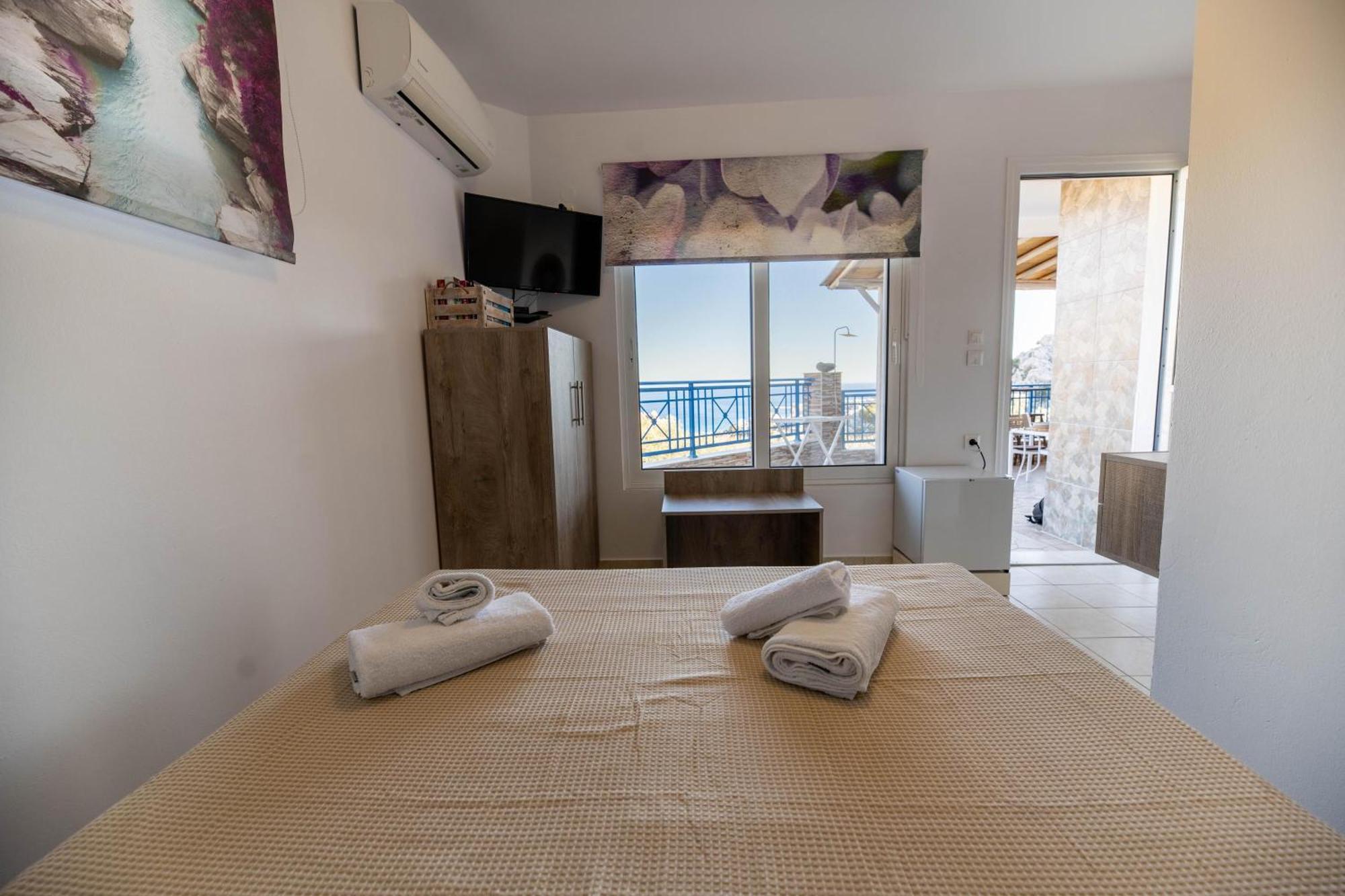 Aperanto Galazio Apartment Арханґелос Екстер'єр фото