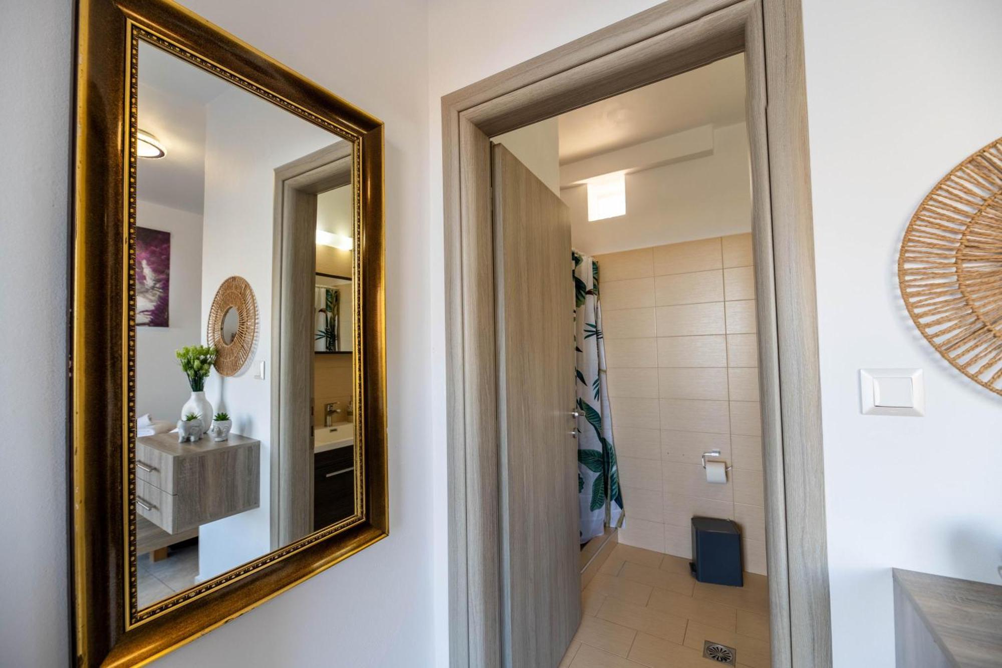 Aperanto Galazio Apartment Арханґелос Екстер'єр фото